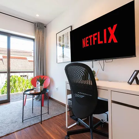 7min To Uni Se-velha - Ac - Work Desk - 300mbs Wifi - 7 Coimbra