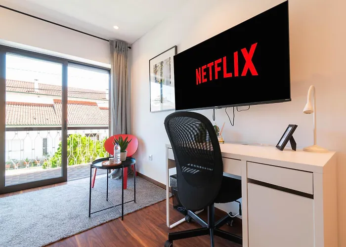 7min To Uni Se-velha - Ac - Work Desk - 300mbs Wifi - 7 Coimbra